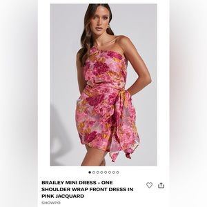 BRAILEY MINI DRESS - ONE
SHOULDER WRAP FRONT DRESS IN PINK JACQUARD